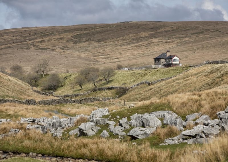 The property is so ‘in the sticks’ that there is no vehicular access for viewings.