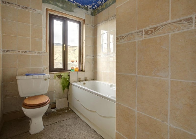 The bathroom on the first floor