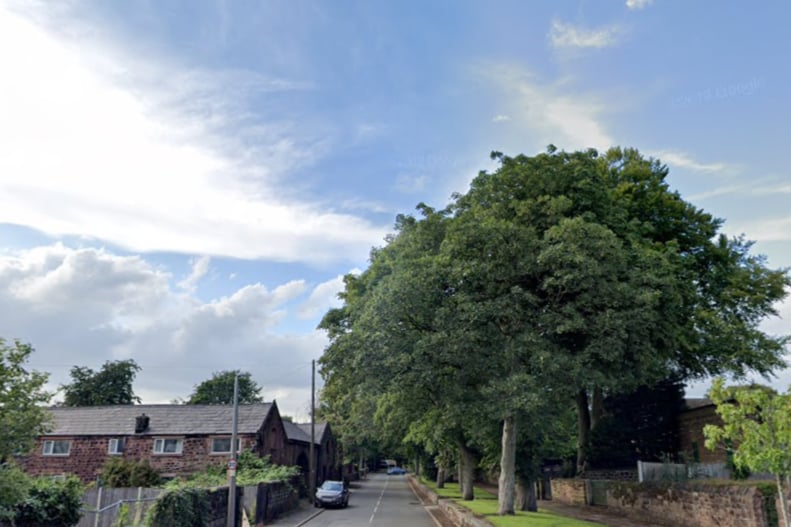 Quarry Street, Woolton, has an average sold price of £952,000.