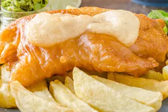 KC Fish and Chips has a 3.6 ⭐ rating on Google Reviews and was handed five stars by the Food Standards Agency in 2020. 