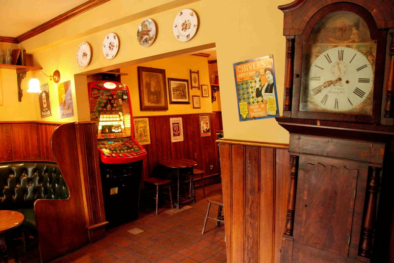 Due to its wonky nature, the pub can cause optical illusions for visitors and has attracted visitors from across the world