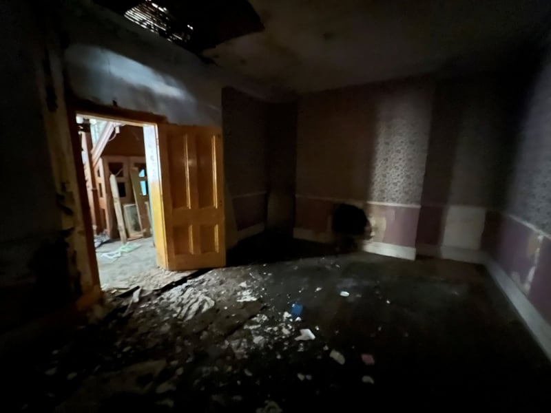 Another room in the mansion