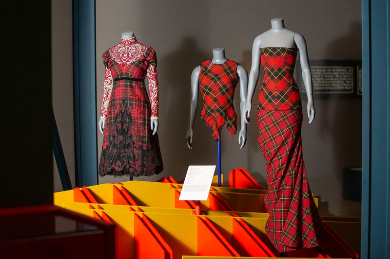 Tartan’s political, royal and military force is presented in the Tartan and Power section of the exhibition.