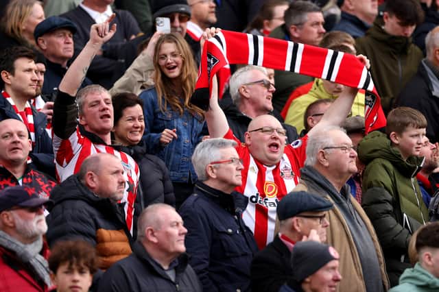 How does Sunderland’s average home attendance for the 22/23 season compare to the other teams in the EFL Championship?
