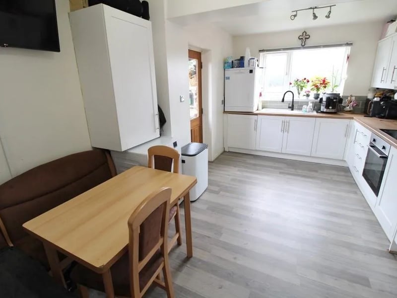 Open plan kitchen/diner