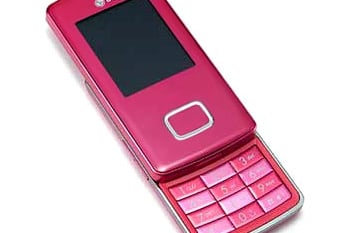 Fans of this phone loved the LG Chocolate for one main reason when it was released in 2006, the colours it was available in - brown, black, white and pink. It was one of the first phones to be available in pink too, and people couldn’t get enough of it. Plus, as the name indicates, when you opened the box this device was sold in you could actually smell chocolate which was divine. Many phones are now available in a variety of colours to please a broad customer base.