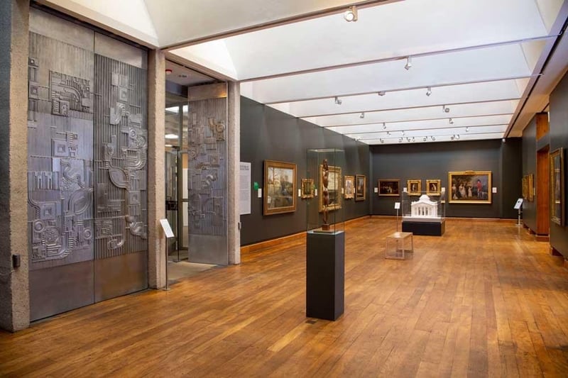 The Hunterian Museum is at the heart of the University of Glasgow and is Scotland’s oldest public museum. It houses over one million items and has a diverse collection from mummies to Mackintosh. The art gallery also houses a fine collection of work.