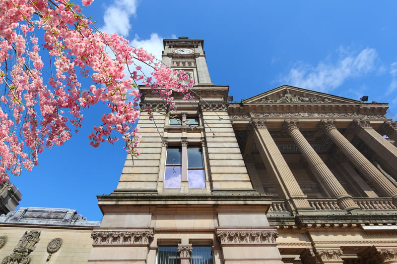 There are cherry blossoms all over the city, including at Birmingham city centre. The art museum may not be open but you won’t have to enter it to see the sakura blossoming there. (Photo - Tupungato - stock.adobe.com)
