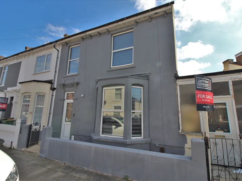 This property is located on Guildford Road