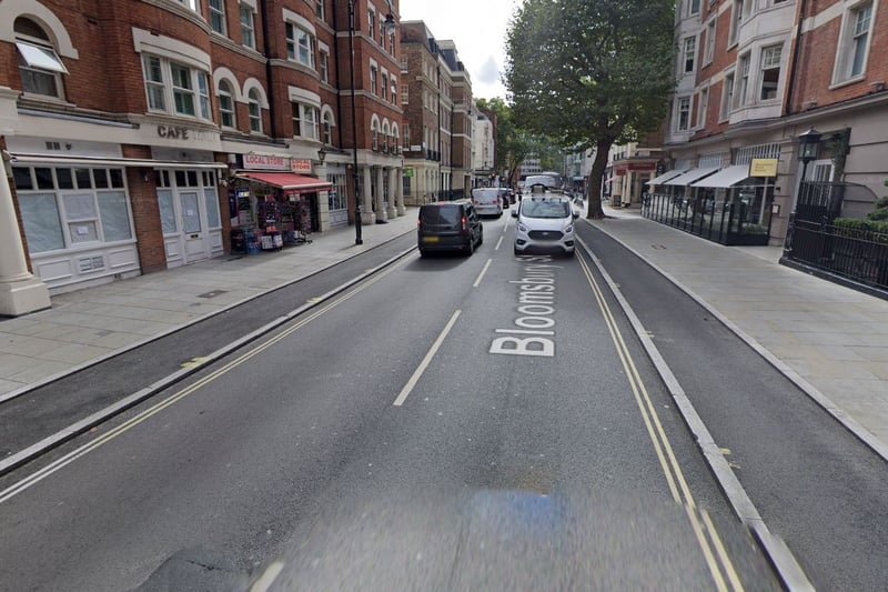 This image shows a section of Cycleway 10, on Bloomsbury Street, just around the corner from Tottenham Court Road.