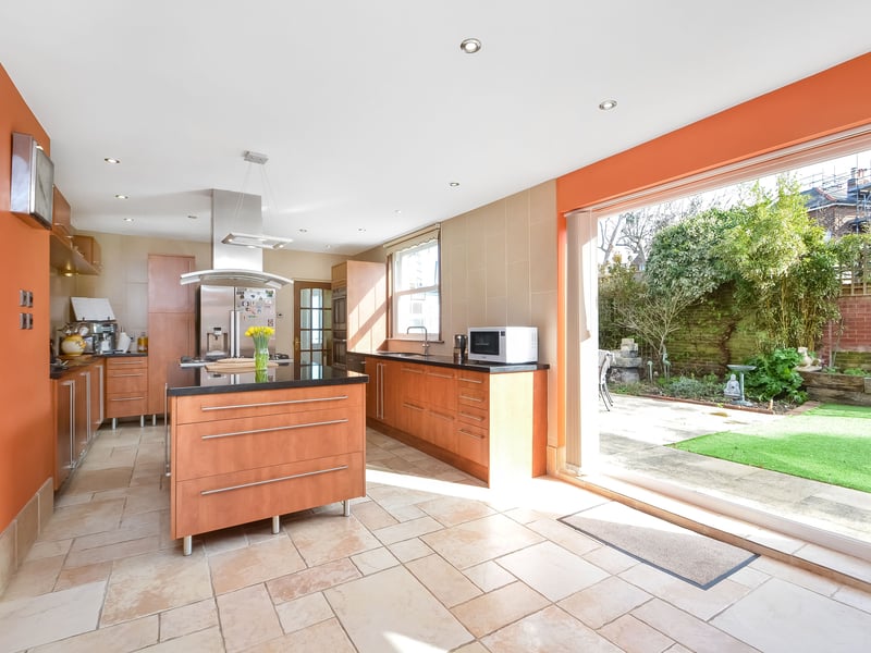 Open plan kitchen/breakfast room