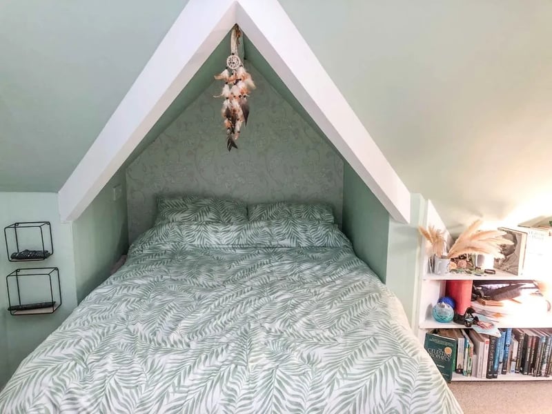 Fifth bedroom