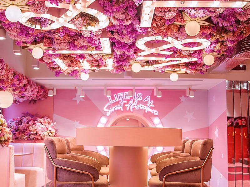 EL&N - the most Instagrammable restaurant - is expected to open either in Winter 2023/2024. EL&N Café, which is popular with influencers from across the world and has close to one million followers on social media, has chosen Bullring & Grand Central as its first location in the Midlands.
The brand, which is known for iconic flower walls, pink interiors, stunning latte art and delicious patisserie, will take a 8,000sq ft unit in the Rotunda Square area, next to Zara. 
