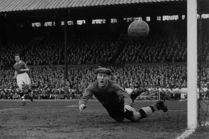ChatGPT explanation: A legendary goalkeeper who played for Wolves between 1945 and 1959, making over 400 appearances and winning three league titles and an FA Cup.