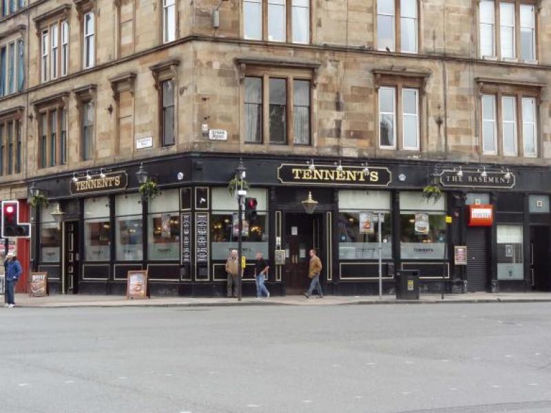 Tennent’s is a Glasgow institution on Byres Road which is just over a ten minute walk from the bandstand. They have a great selection of drinks here as well as great ales.