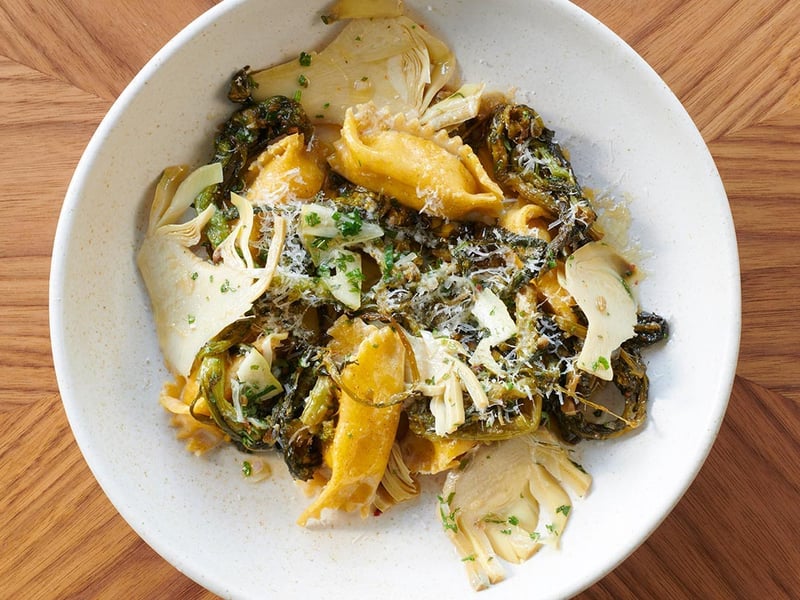Rating: Good. “Celentano’s is inspired but not constrained by Italian cooking and chef-owner Dean Parker is something of a food alchemist. He experiments with ingredients and preservation techniques while fusing different culinary influences into his own individualistic style.”