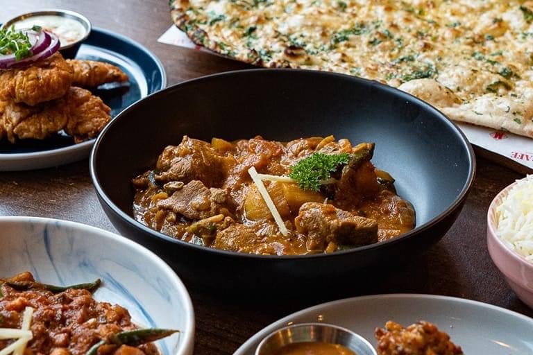 TripAdvisor’s best rated Glasgow Indian restaurant can be found on Howard Street near to the St Enoch Centre. They have some delicious specials including Butter Chicken Tikka and Lamb Cafreal. 