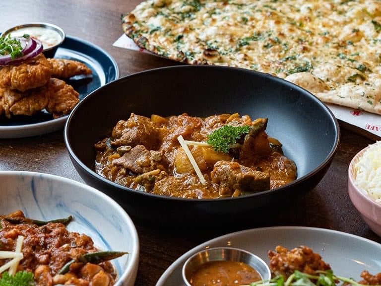 TripAdvisor’s best rated Glasgow Indian restaurant can be found on Howard Street near to the St Enoch Centre. They have some delicious specials including Butter Chicken Tikka and Lamb Cafreal.