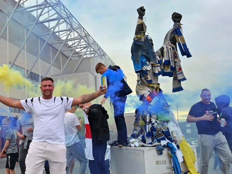 Often covered in scarves, every Leeds an has snapped a photo with Billy Bremner at some time.