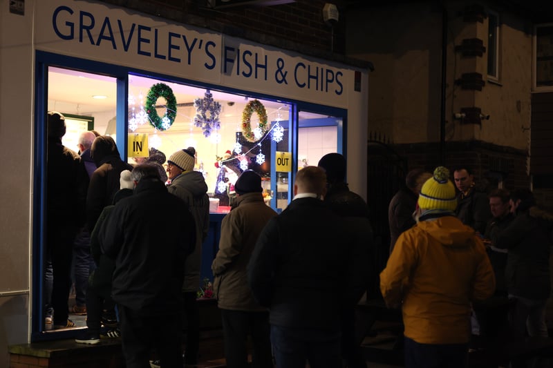 Need something to soak up a beer or settle pre-match nerves? It’s got to be Graveley’s.