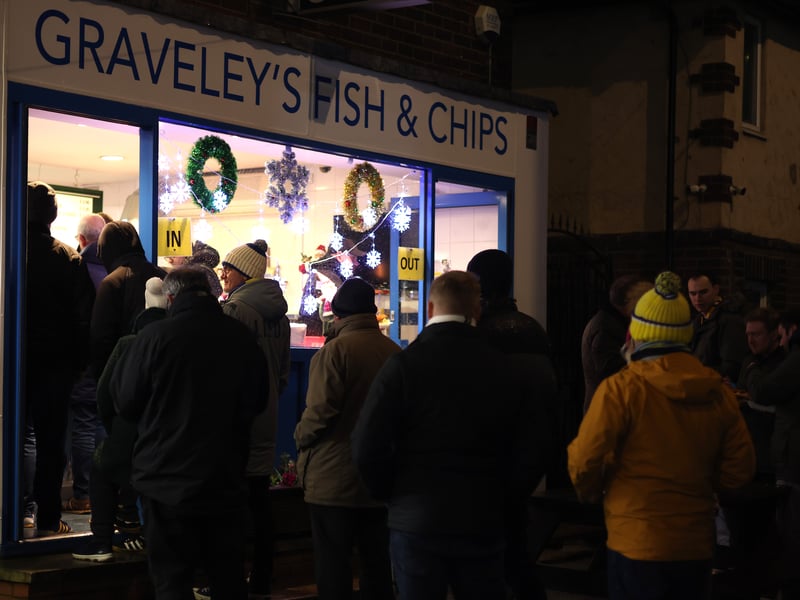 Need something to soak up a beer or settle pre-match nerves? It’s got to be Graveley’s.