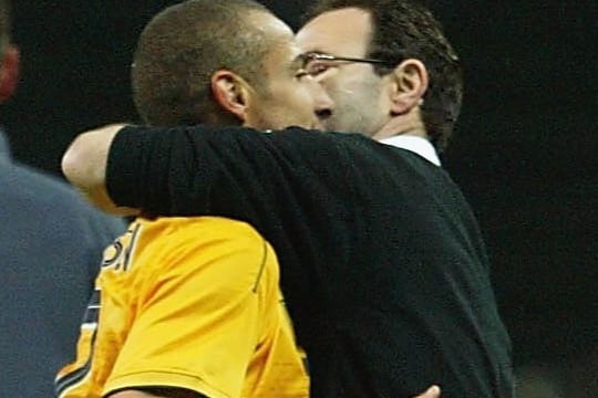 Martin O’Neill and Henrik Larsson celebrate at the end of the match