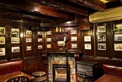 First licensed in 1815, this pub is famous for a folk music tradition started in the early 1960s, the most famous artist to appear here being the Glaswegian legend Billy Connolly. It's the oldest pub in Glasgow, you can literally drink in the history.