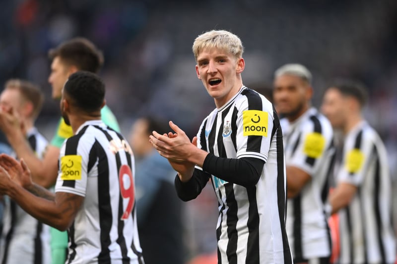 TalkSPORT presenter Simon Jordan was not happy when Anthony Gordon put pen to paper at Newcastle this January. He said: “Players going from Everton to Newcastle saying ‘I’m glad I’ve gone so I can give the club back £45million. Do one! You’re only going because it suits you!”