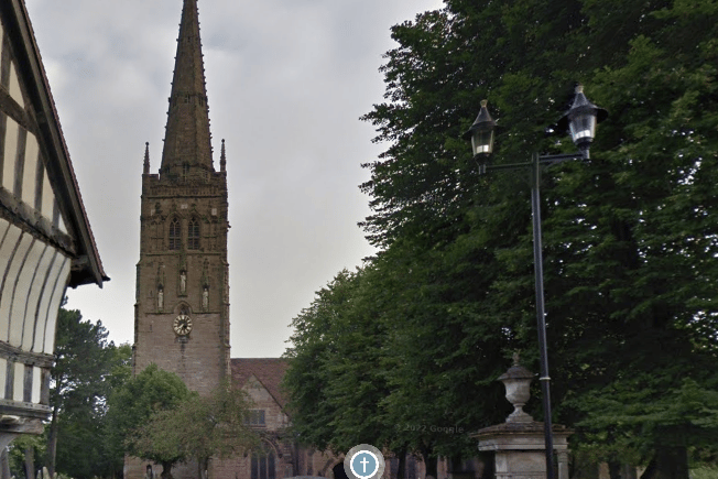A church on this site has been recorded in documents since 1213. It is not known if this was the result of a rebuild of a previous church. The current St Nicolas’s Church dates from the early 13th century and the spire was constructed between 1446 and 1475