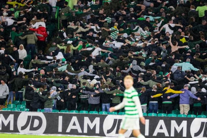 Thousands of Celtic fans often celebrate a goal or a victory by linking arms and facing away from the park before taking part in a mass huddle. 