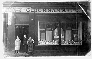 Glickman’s is Glasgow’s oldest surviving sweetie shop. Situated on London Road in the East End, just off the Barra’s and Glasgow Green, Glickman’s has been selling traditional handmade sweets using traditional recipes since 1903. The shop was founded by Issac Glickman, and has since been passed down through the generations