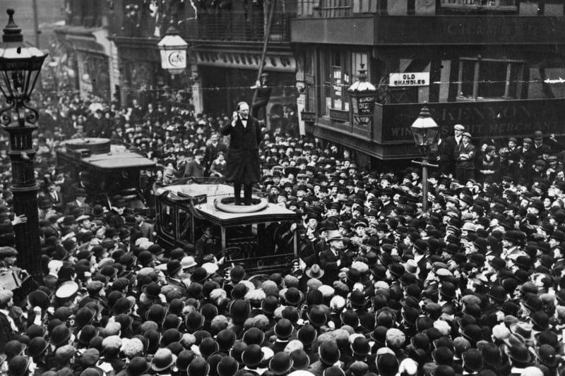 Winston Churchill speaking to the crowds in Manchester. Credot: Getty