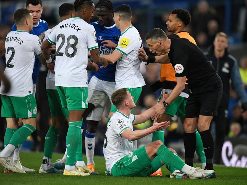 Longstaff was withdrawn during the match at Everton. Howe claimed the midfielder had picked up a foot injury but hoped he would be okay for Sunday.  A scan on his foot is understood to have ruled him out of the match as he now faces a spell on the sidelines. 
