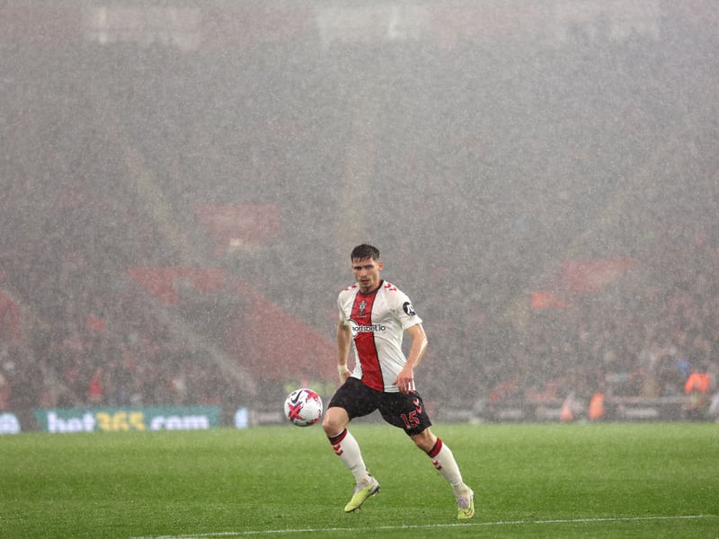 Picked up a know during Southampton’s defeat against Bournemouth. Will be assessed ahead of the St James’ Park trip. 