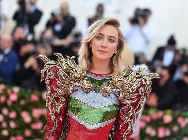 In 2019, actress Saoirse Ronan wore a striking custom Gucci all-over sequin gown which had dragons embroidered on the shoulders giving an eye-catching three-dimensional effect.