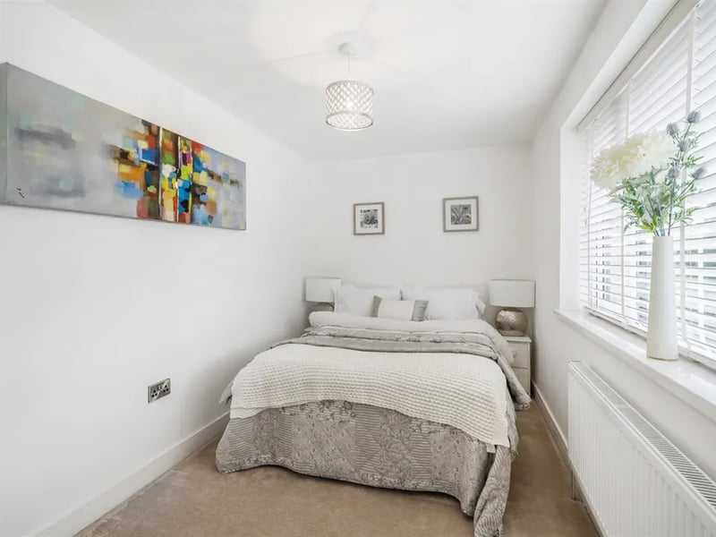 Fifth bedroom