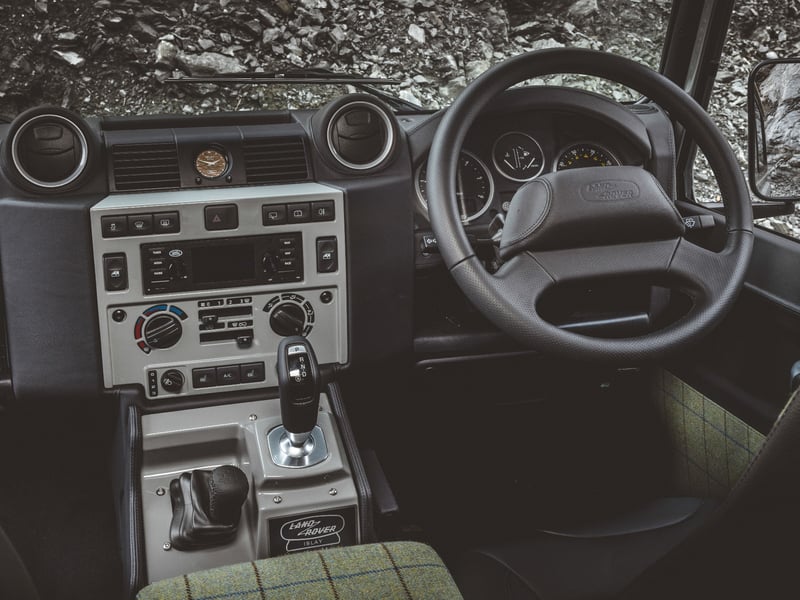 The interior of the Islay Edition is finished in Windsor Ebony leather and a body colour detail surrounds the centre console and “Classic Infotainment System”, which incorporates modern features such as satellite navigation, DAB radio and Bluetooth into an original display and facia. 