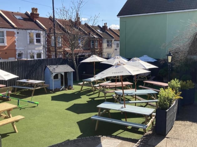 Popular with Bristol Rovers fans before games at the Memorial Stadium, The Royal Oak has also gained a strong reputation for its family-friendly garden which has a playhouse for kids.