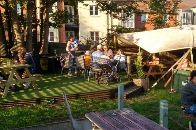 Opposite Horfield Common, The Crafty Cow has an indoor children’s play area and a huge beer garden. It also serves a wide range of kids’ meals including ‘mom’s spaghetti’ and Mac and cheese.