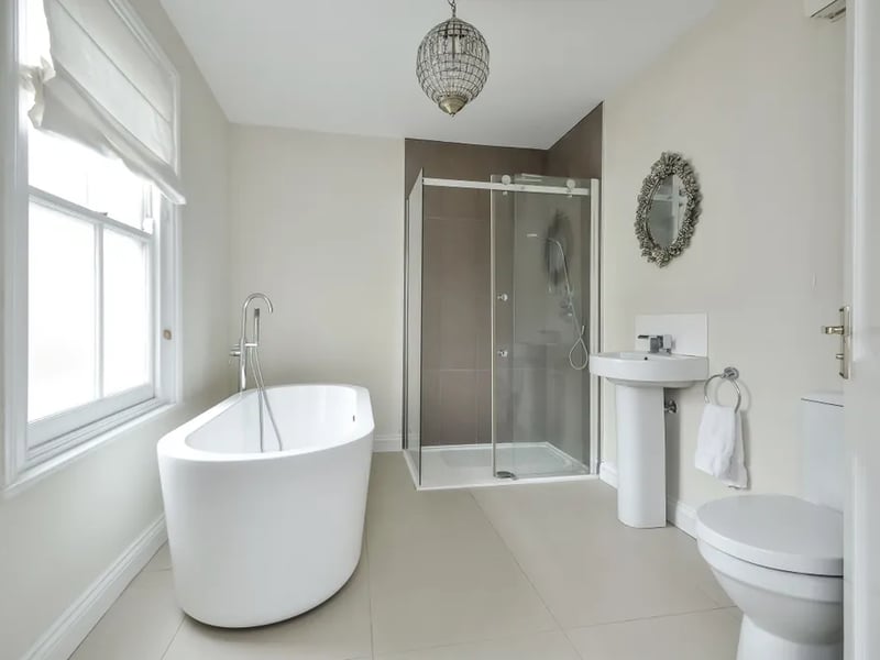 Main bathroom