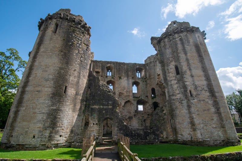 Although this castle is in ruins, the structure’s four round corner towers stand well preserved and the moat is still visible. Nunney Castle dates back to the 1370s and was the home of knight Sir John de la Mare. It was damaged during the English Civil War in 1645. It is located 26 miles away from Bristol, near the town of Frome. It is free to enter the English Heritage site.