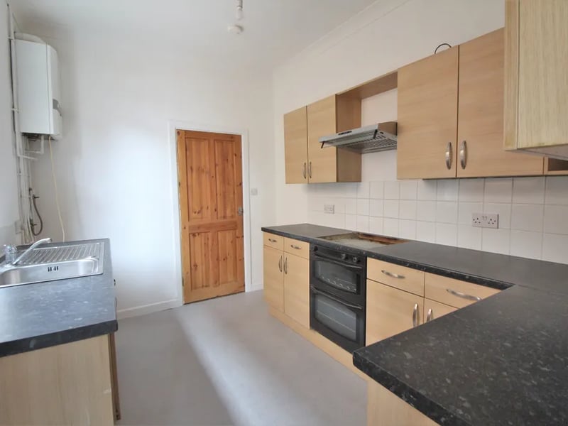 Fitted kitchen