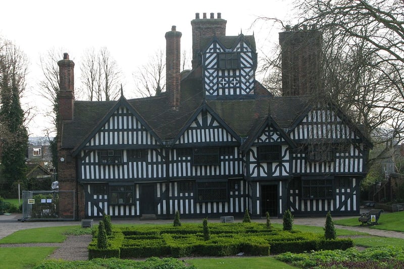 This is a half-timbered yeoman farmer’s house built about 1620 with brick additions at the rear built in the 1650s as the Turton family wealth and status grew and they became lower gentry. The Oak House Museum has some fine panelling and is furnished with 17th century furniture. The house is set in its own grounds with a children’s playground on site which is available to visitors during the opening hours of the museum. It is free to visit the Oak House in West Bromwich. It is open from April until the end of September - Tuesday, Wednesday and Thursday 11-3pm (Grounds open until 4pm) and every Sunday 11-2pm. (Photo -  Brianboru100/Creative Commons Attribution-Share Alike 3.0 Unported)