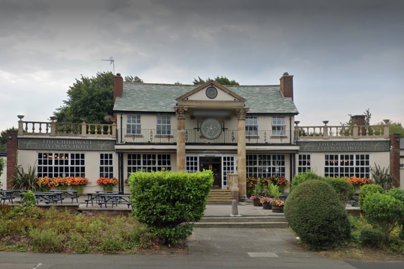 ⭐3.9 from 1,796 reviews.🍺 Landmark pub, part of a chain known for its range of beers and regular food deals.📍Childwall Fiveways Hotel, 179 Queens Dr, Liverpool L15 6XS