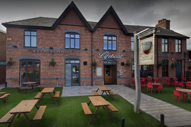 ⭐4.1 from 1,650 reviews.📍The Lifeboat, 41 Three Tuns Ln, Formby, Liverpool L37 4AQ