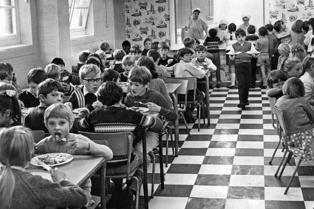 Barnes Road Junior school enjoying dinner time in the 1970s.
