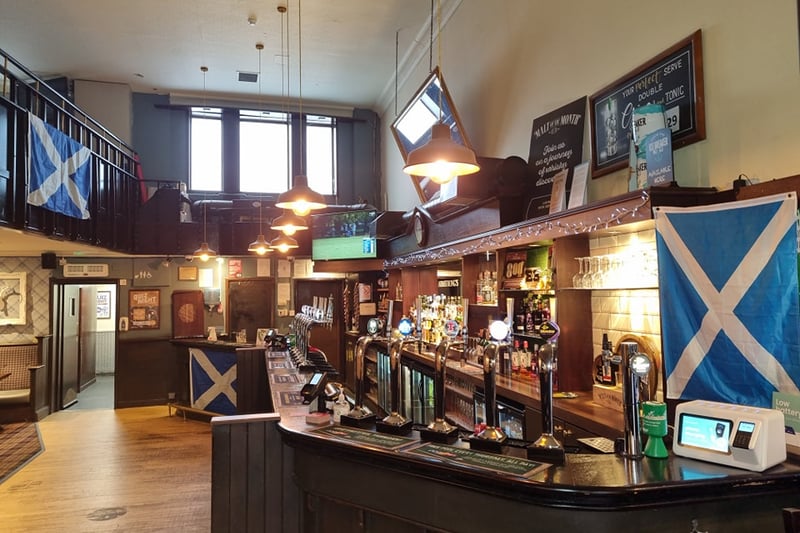 Found in Battlefield in the Southside of the city, Armstrong’s is the perfect place to watch live sport on their first class 4K big screen. A great spot before heading to Hampden or if you are a local. 