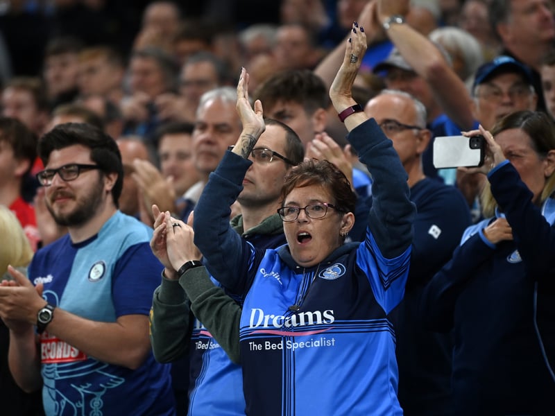 Average attendance: 5,727