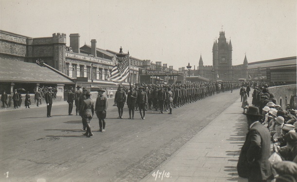 With the entry of America into the First World War in 1917, we see here American soldiers at Bristol Temple Meads in 1918. Railways were often the fastest way to move troops around the UK.