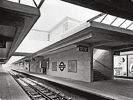 The Piccadilly line also opened in 1906 as the Great Northern, Piccadilly and Brompton Railway and was extensively extended in the 1930s to form today’s line.